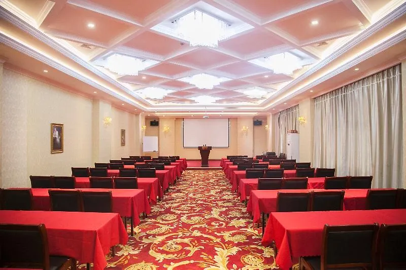 Vienna Hotel Shanghai Hongqiao Convention & Exhibition Center 4*,